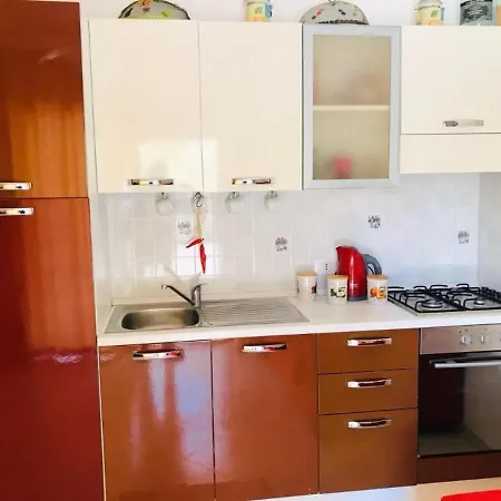 Semesterbostad Pizzo Club 16g